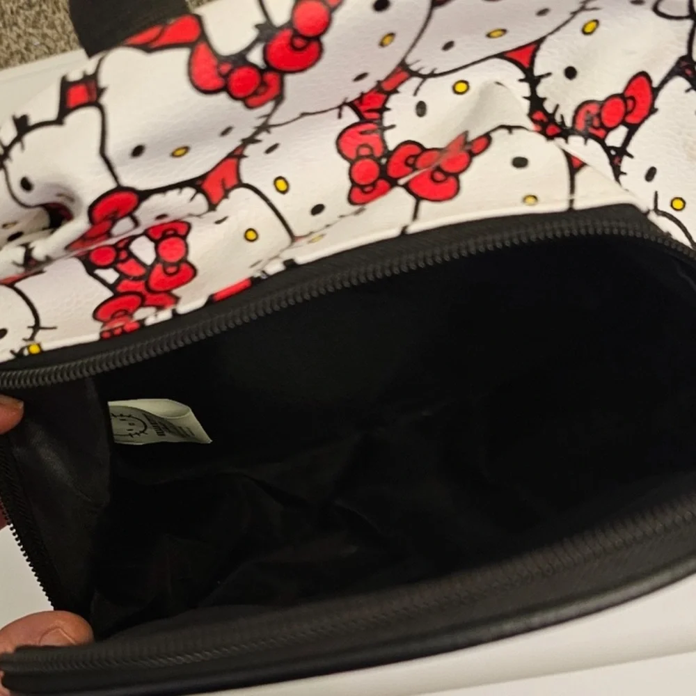 2 pcs Hello Kitty backpack and Wallet